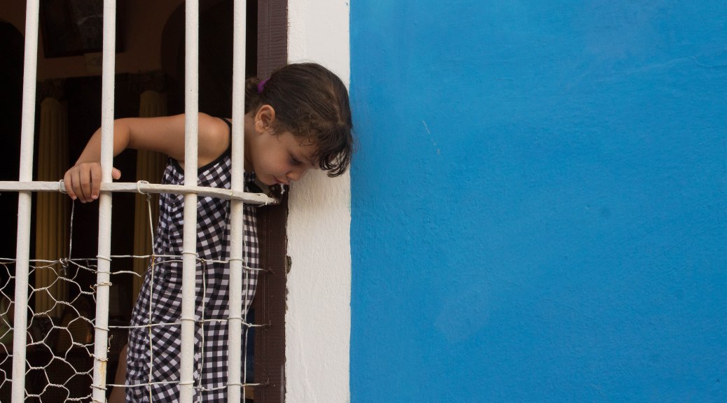 Spit trinidad cuba little girl travel street photography